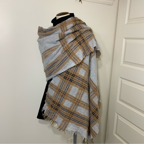 Lancioni 1973 Artisanal Classic Neutral Woven Wool Blend Textured Wraps Scarf - Picture 8 of 9